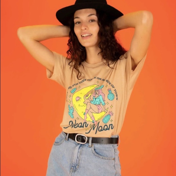 ☝️ Last One ☝️ Neon Moon 🌙 Tee - Picture 2 of 5